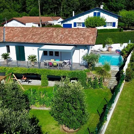Maison Individuelle Contemporaine Avec Piscine