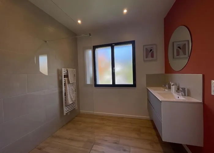 Villa Maison Individuelle Contemporaine Avec Piscine Urrugne