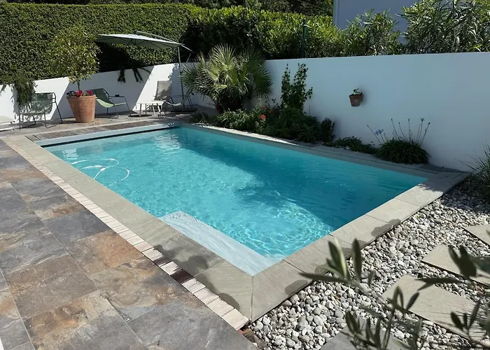 Maison Individuelle Contemporaine Avec Piscine Villa